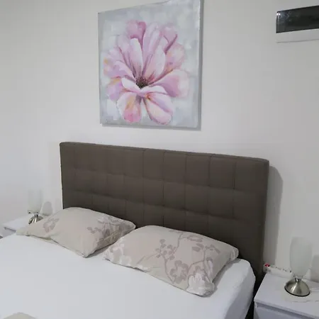 Apartment Aida
