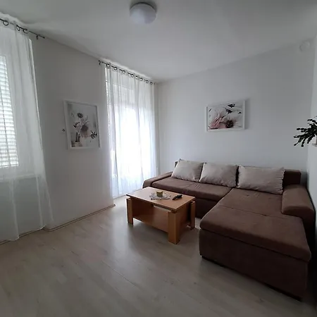 Aida Novi Vinodolski